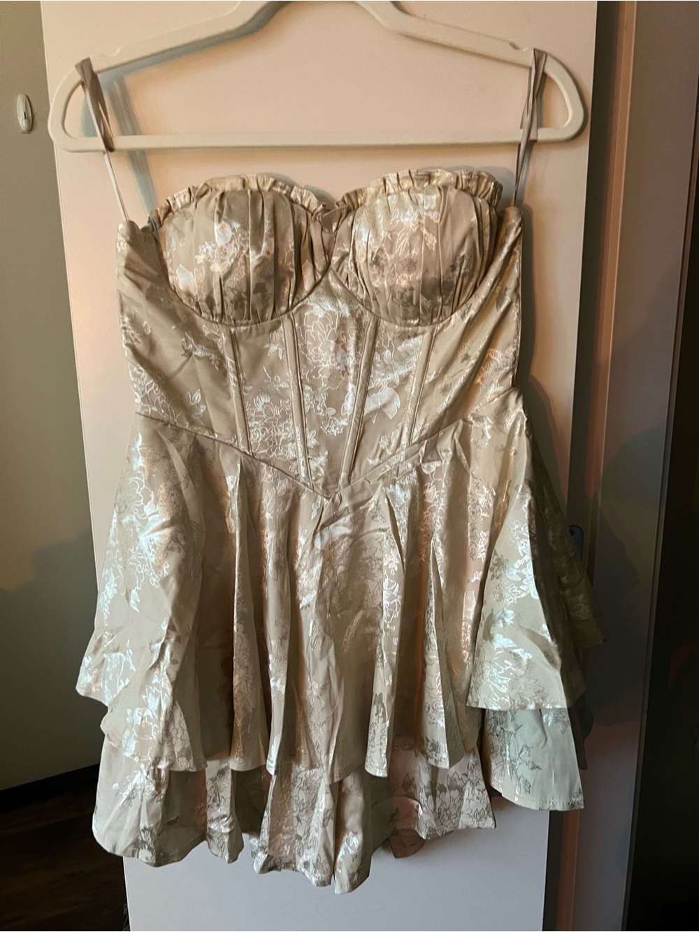 Selfie Leslie Cream Floral Jacquard Strapless Party Dress